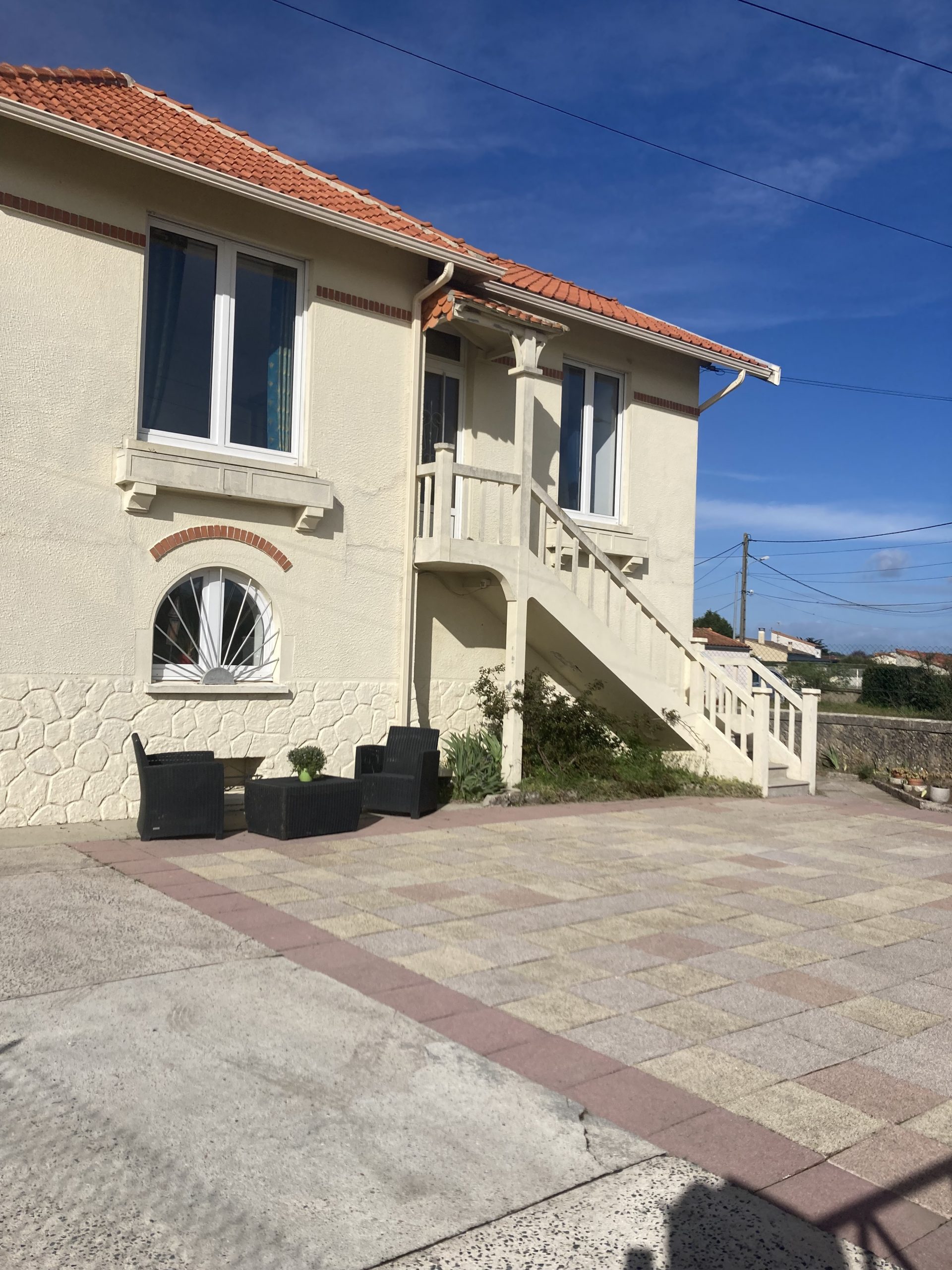 Façade Maison Les Chambres du Phare côté entrée hôtes